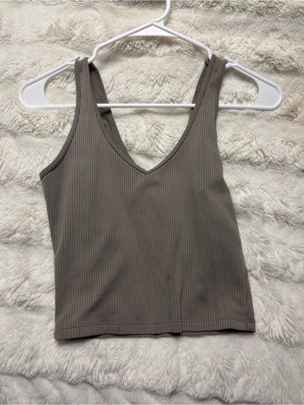Hollister Ribbed V-Neck Tank Top - Grey